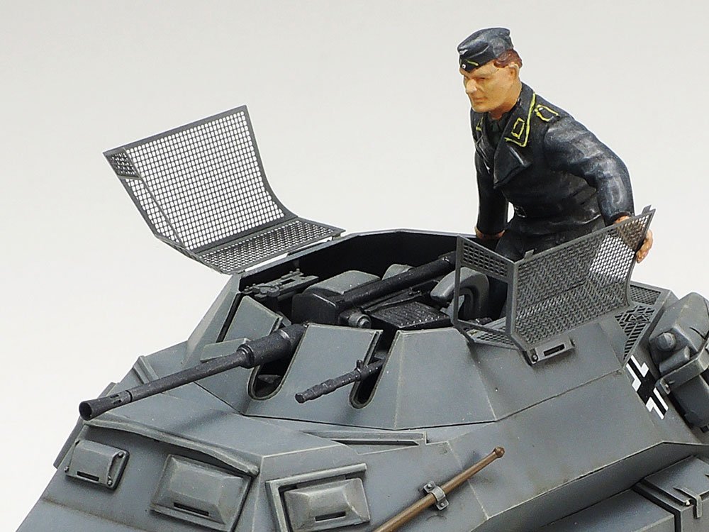 タミヤ【ドイツ軍】 sd.kfz222 1/35完成品 ジオラマベース付き
