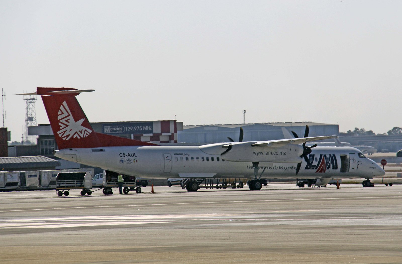 デ ハビランド カナダ Q400 世界の旅客機図鑑