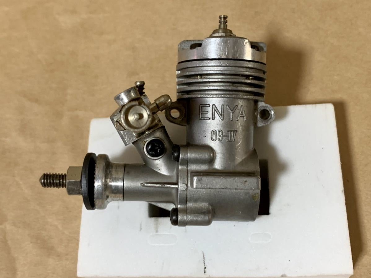 模型用小型エンジン ENYA 09エンジン 飛行機 エンジン ラジコン 未使用