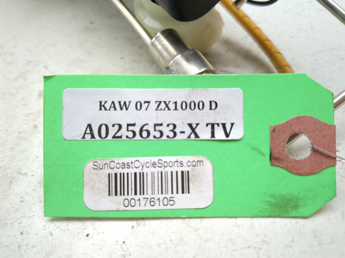06 07 Kawasaki Ninja ZX10 ZX10R Petrol Gas Fuel Pump Assembly