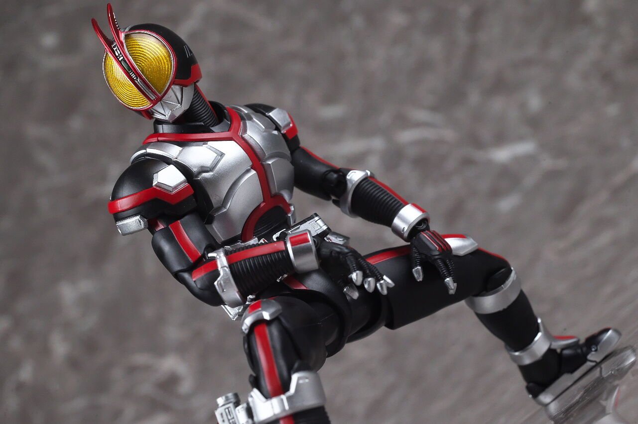 S.H.Figuarts(真骨彫製法)仮面ライダーファイズ