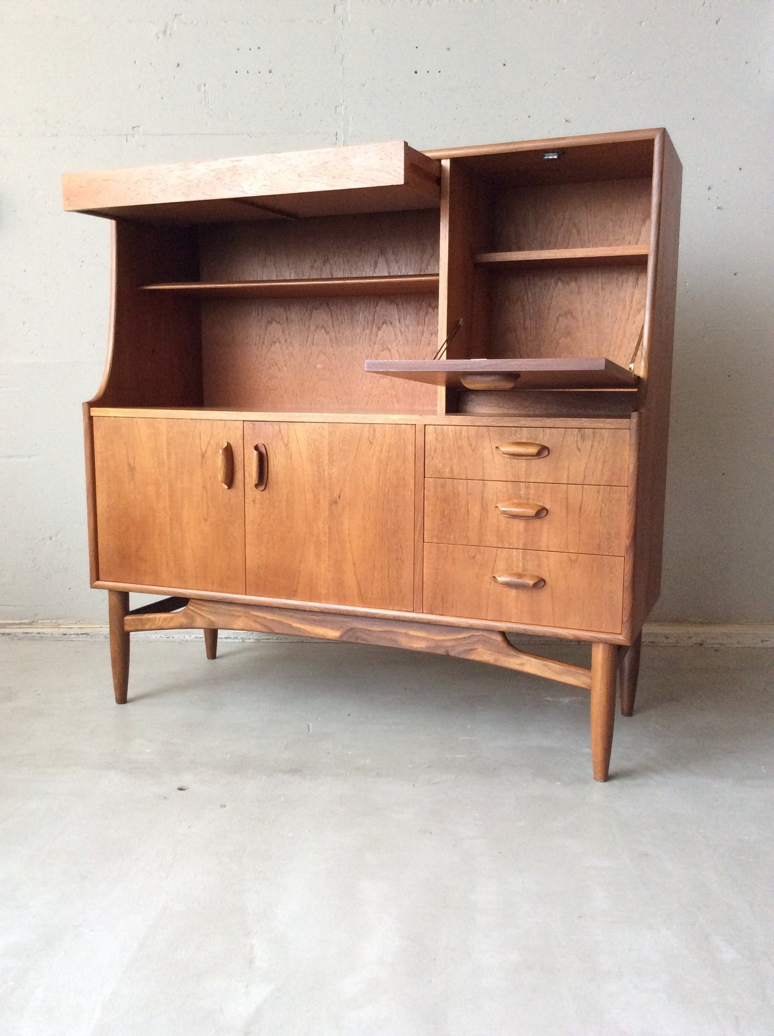 ジープラン 'ブラジリア' サイドボード / g-plan 'brasilia' sideboard