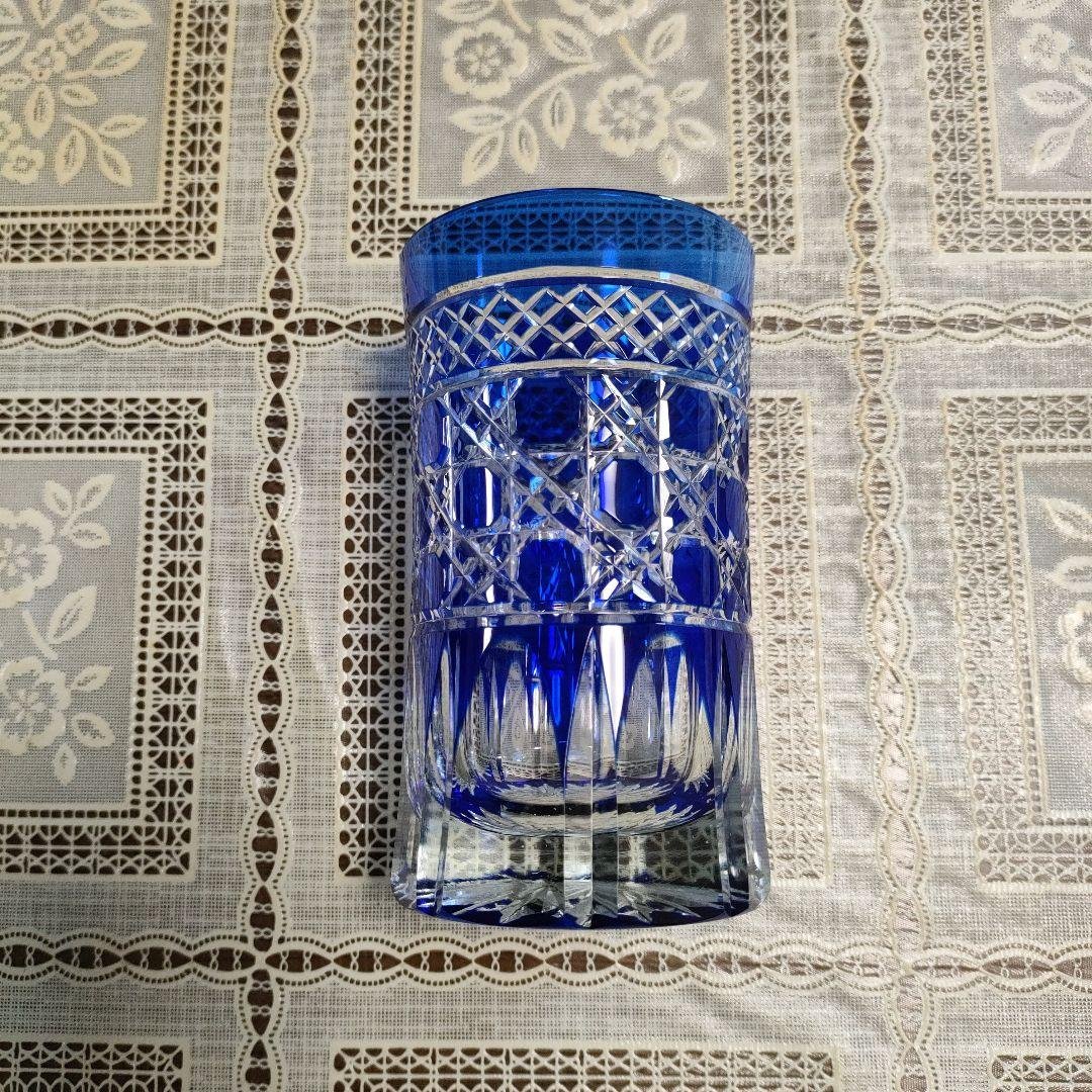 未使用 ヤマザキガラス 薩摩切子 藍色 矢来、籠目 菊透かし紋 水割りグラス