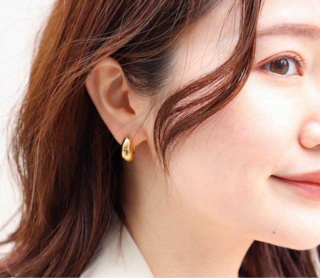 TOM WOOD ゴールド フープピアス Ice Hoop Small Ice Hoop Small Gold - Tom Wood Project Official Online Store