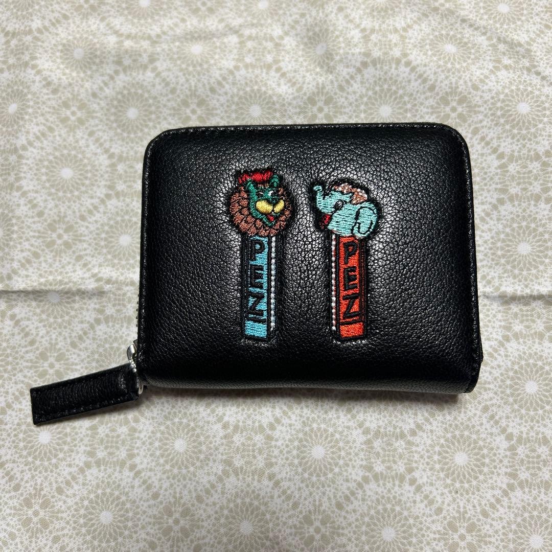 PEZ 二つ折り財布 黒 ear PAPILLONNER（イア パピヨネ） 財布 「PEZ(ペッツ)× ear」コラボ