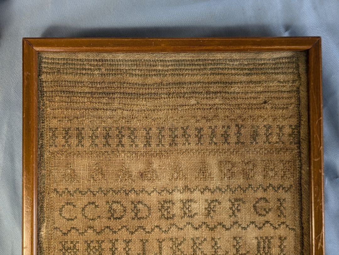 イギリス アンティーク 刺繍額 スクールサンプラー 821