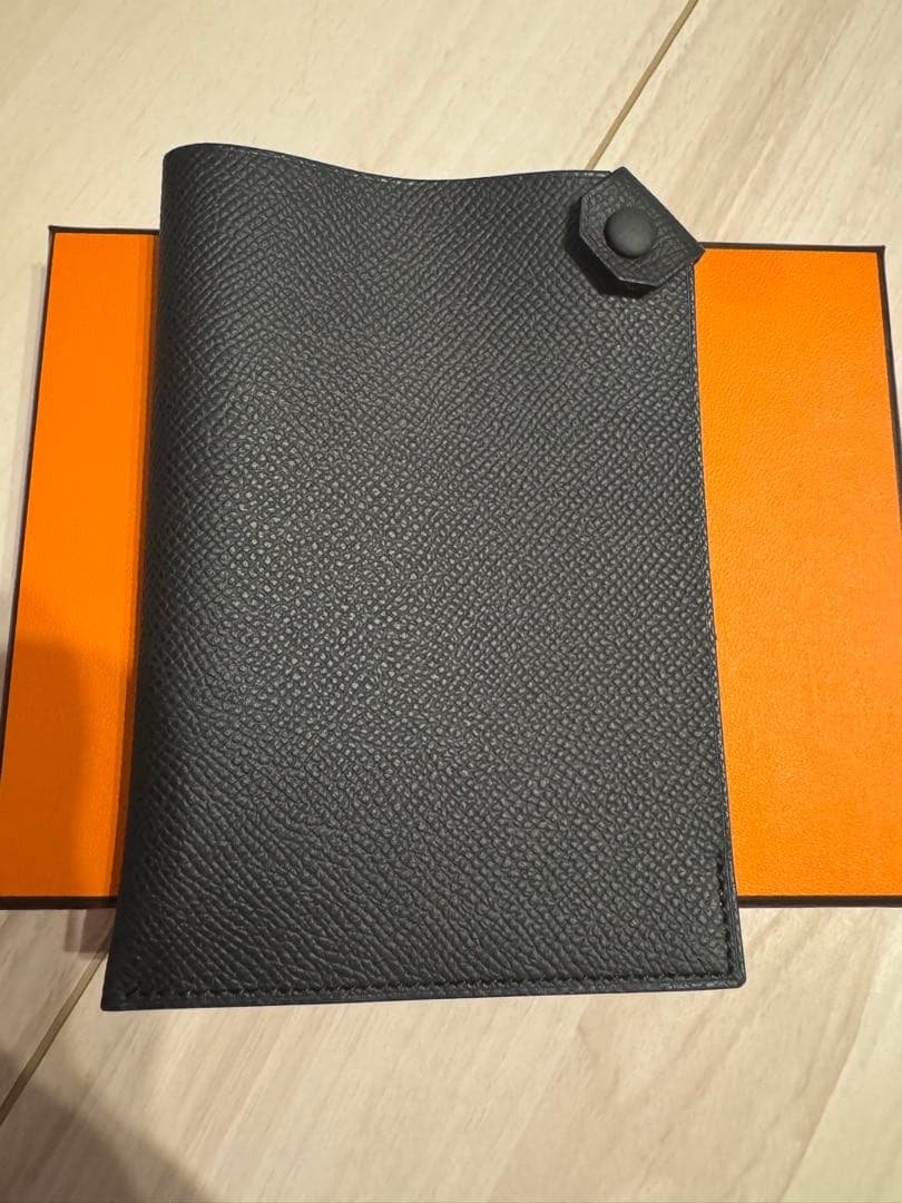 エルメス　パスポートケース　黒 HERMES（エルメス） パスポートケース アール.エム.エス R.M.S レザー