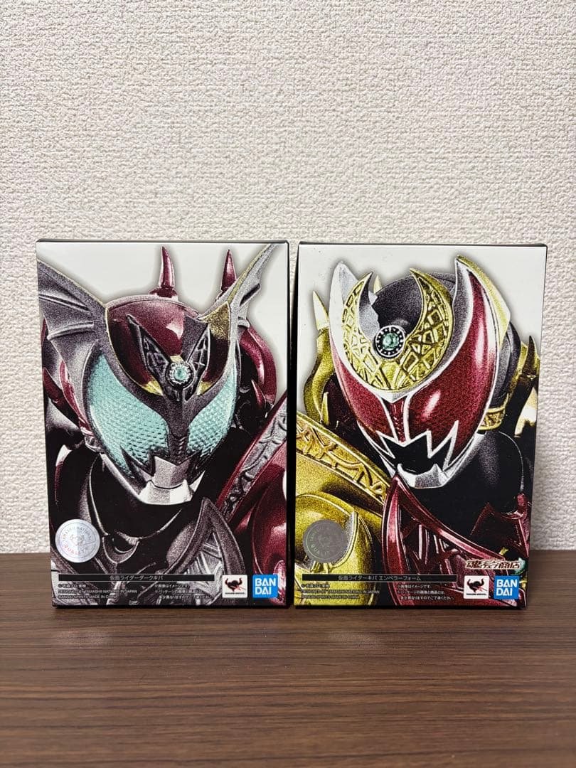 【最安値】真骨彫製法 仮面ライダーキバエンペラーフォーム＆仮面ライダーダークキバ 真骨彫 仮面ライダーキバ エンペラー ダークキバ